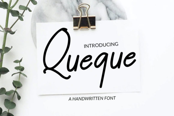 Queque: A Sweet Script Font for Branding with a Personal Touch